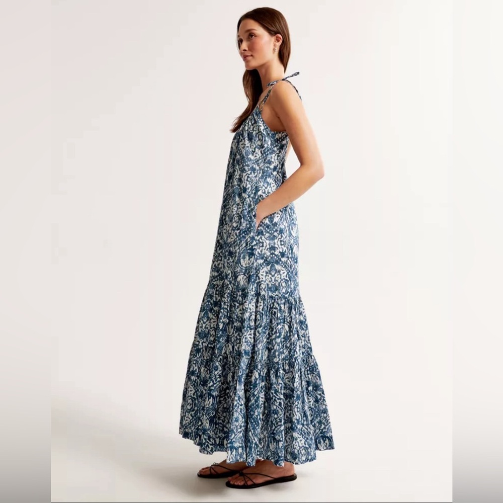 Abercrombie & Fitch Womens Trapeze Maxi Dress - image 1